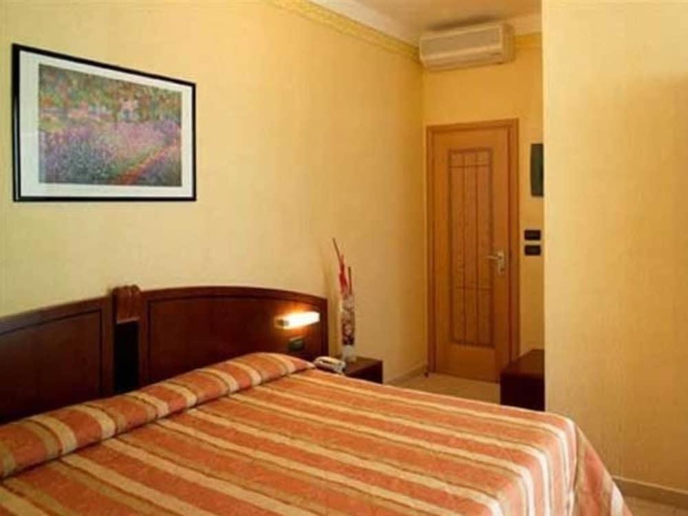 Hotel Rex Rimini Exteriér fotografie