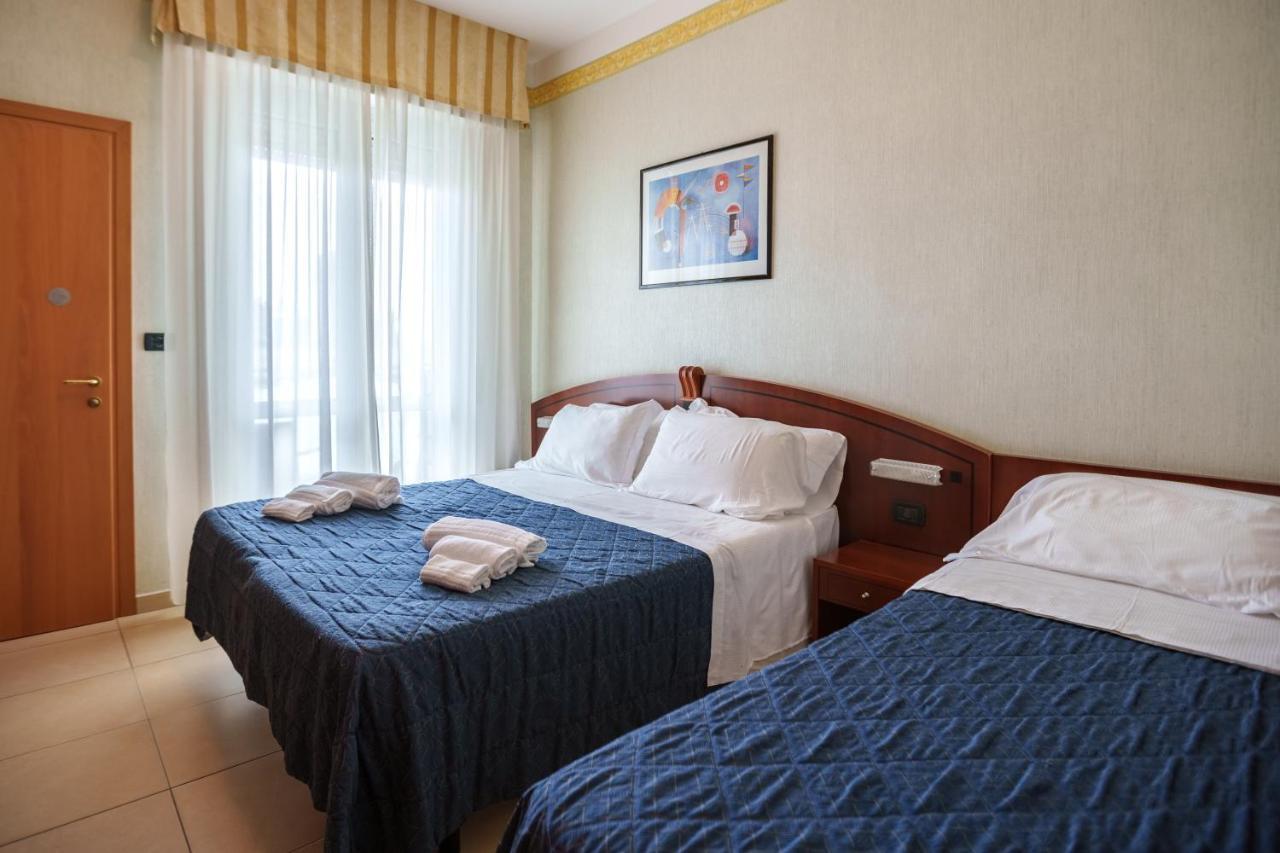 Hotel Rex Rimini Exteriér fotografie